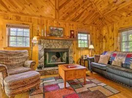 11 Mi to Boone Secluded Pet-Friendly Cabin!