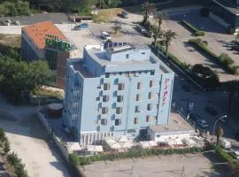 Hotel Piper & River