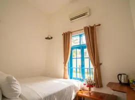 Vida Loca Sunset Beach Resort