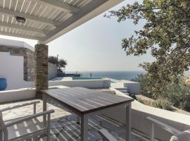 Viesnīca Apartment with a sea view and swimming pool, in the area of Koundouros pilsētā Koundouros