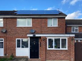 Lovely Homes, δωμάτιο σε οικογενειακή κατοικία σε Aylesbury