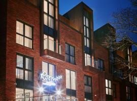 Roomzzz York City, self catering accommodation in York