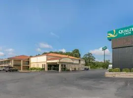 Quality Inn Manchester near Arnold AFB