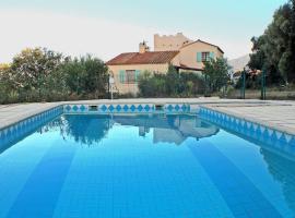 Mas Natura, medencével rendelkező hotel Banyuls-dels-Aspres városában