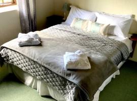 Mill House - Devon Holiday Accommodation, hotel with parking in Sidmouth