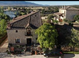 Hotel rural “LAS VEGAS”, hotell i Requijada
