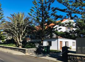 Casa 20 Ginjal, alojamento para férias em Vila do Porto