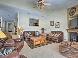Copper Mountain Home with Hot Tub Walk to Ski Lift!, hotel na may parking sa Copper Mountain