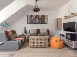 Apartment Lona