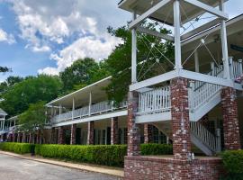 The Lodge at The Bluffs, hotelli kohteessa Saint Francisville