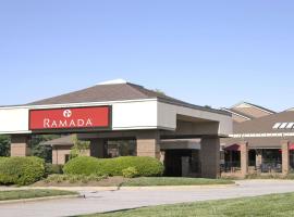 Ramada by Wyndham Raleigh, hotel di Raleigh