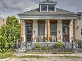 Classic New Orleans Home Near River, Zoo and Tram!, feriebolig i New Orleans