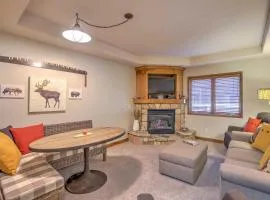 Walk to Ski Slopes and Main St Cozy Breck Condo!