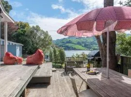 Little Hill Top Hilton - Akaroa Holiday Home