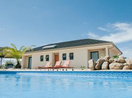 Otjohotozu Guestfarm, guest house in Omaruru