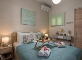 Floral Beach Apt with Lux Extras & Special Treats