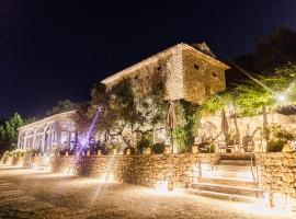 LA BASTIDE DE FANGOUSE: Entrecasteaux şehrinde bir tatil evi