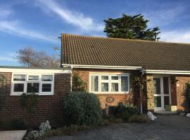 Cullimore, West Wittering, holiday home in West Wittering