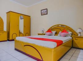 OYO 1984 Hotel Istana Family Syariah, хотел в Nganjuk
