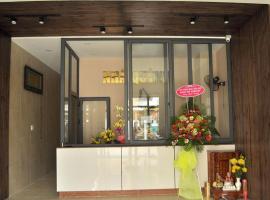 Nhã Quỳnh Hotel, hotell nära Rach Gia flygplats - VKG, 