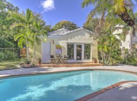 Tranquil West Palm Beach Getaway 2 6 Mi to Beach, vacation home in West Palm Beach