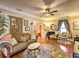 Walk to Midwestern State Wichita Falls Cottage!, hotel near Kickapoo Downtown Airpark - KIP, 