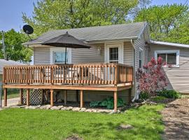 Home with Lake-View Deck by Camp Perry and Magee Marsh, vacation home in Port Clinton