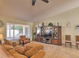 North Tucson Home with Patio by Catalina State Park!, tradicionalna kućica u gradu 'Tucson'