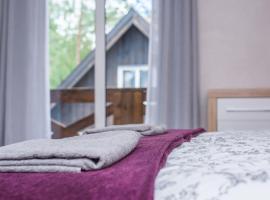 Dom Kaszubski nr 65، فندق في Załakowo