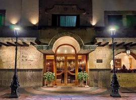 Hotel de Mendoza, hotel near Diana Theatre, Guadalajara