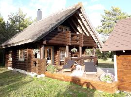 Pähkli Seaside Cottage with Cozy Outdoor Patio, hotel v destinaci Kõiguste