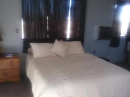 Mountain view efficiency, vacation rental in Tombstone