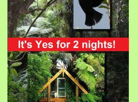 Mount Tutu Eco-Sanctuary, bed and breakfast en Ohauiti
