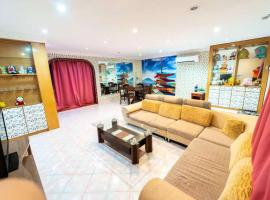 Star Light Homestay, hotel di Sitiawan