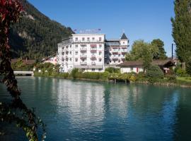 Boutique Hotel Bellevue, hotel di Interlaken