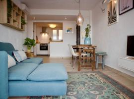 Javea luxury apartment 50m from Arenal sandy beach, hotel de luxo em Xàbia