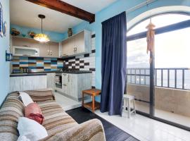119/4 - Sea View Apartment - 3 bedrooms, hotel a Xgħajra
