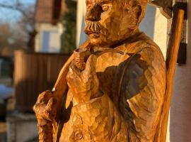 Bakonyi Vadász Háza, villa in Bakonykúti