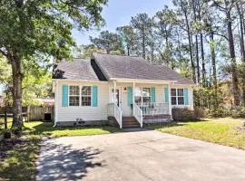 Oak Island Cottage - Walk to Beach and Intracoastal!
