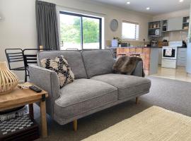 The Klein House, beach rental in Whanganui