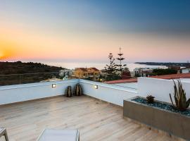 Villa Amelia I Free 9 seater mini van & pool, hotel in Kalathas