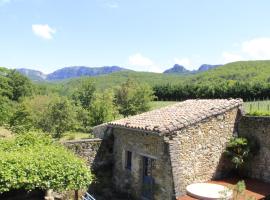 Le Mas Bellane: Salettes şehrinde bir otel