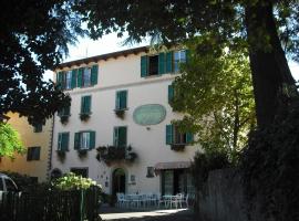 Viesnīca Il Fondaccio pilsētā Ličāno in Belvedere, netālu no apskates objekta Manservisi Castle