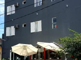 Hotel Iris, hotel in Salta