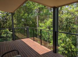 Treetops Haven โรงแรมใกล้ Maleny Botanic Gardens & Bird World ในเมลเลนี