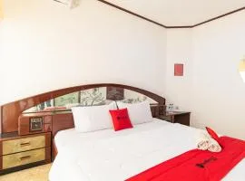 RedDoorz Syariah near Balai Kota Batu