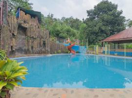 RedDoorz Resort Syariah @ Batu Apung Purwakarta, holiday rental in Purwakarta