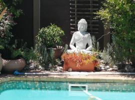The Buddha Garden, bed & breakfast a Città del Capo
