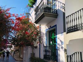 Puerto de Mogan - Little Venecia Harbour Apt 324 with 40sqm rooftop terrace, Scandinavian interior - Gran Canaria, hotel a Puerto de Mog&aacute;n