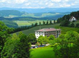 Hotel Bad Ramsach, מלון למשפחות בLäufelfingen